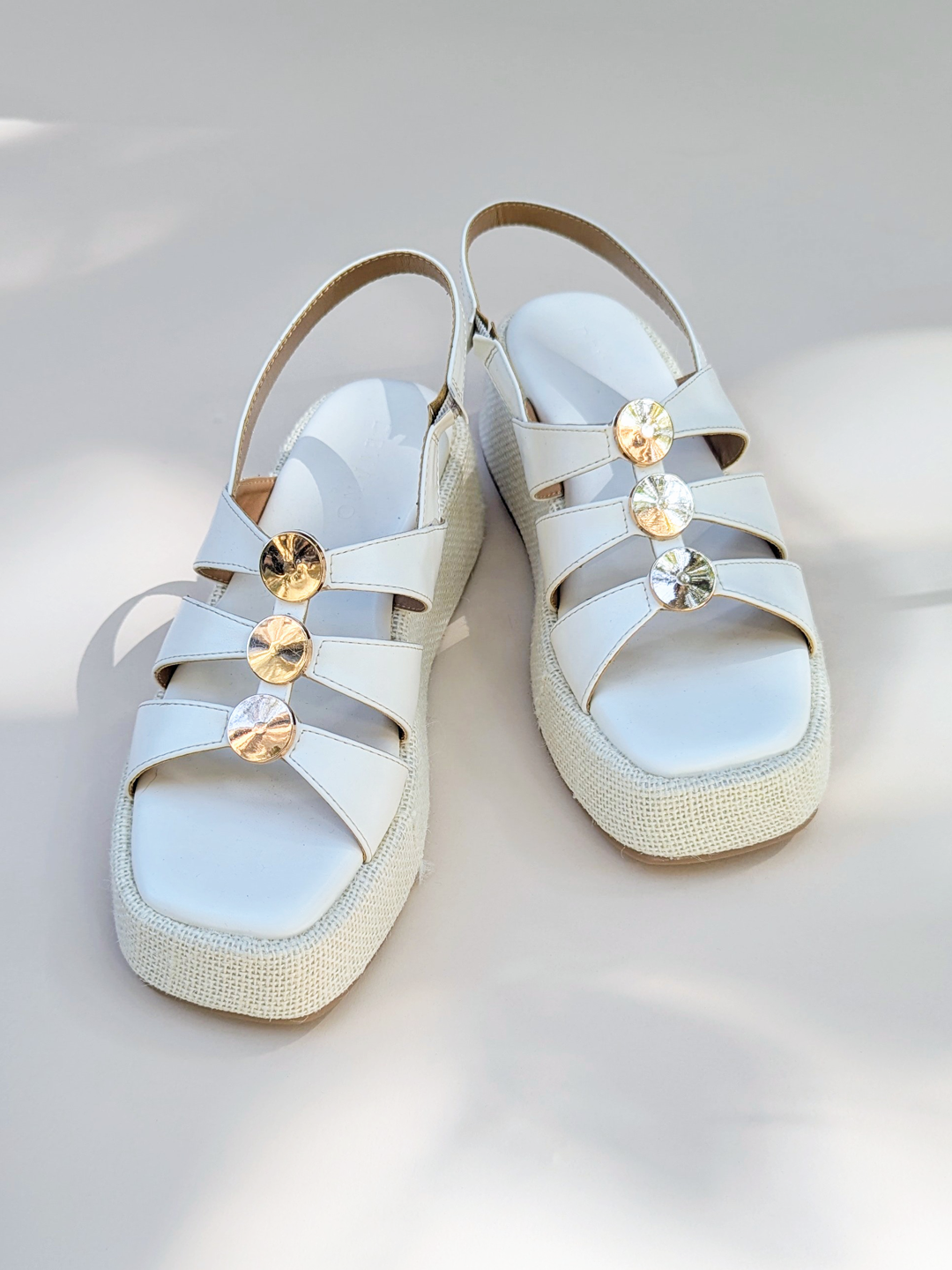 Suzy Puffy Stud Sandal Wicker White