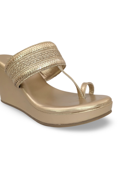 Azrah Kolha Wedges Gold